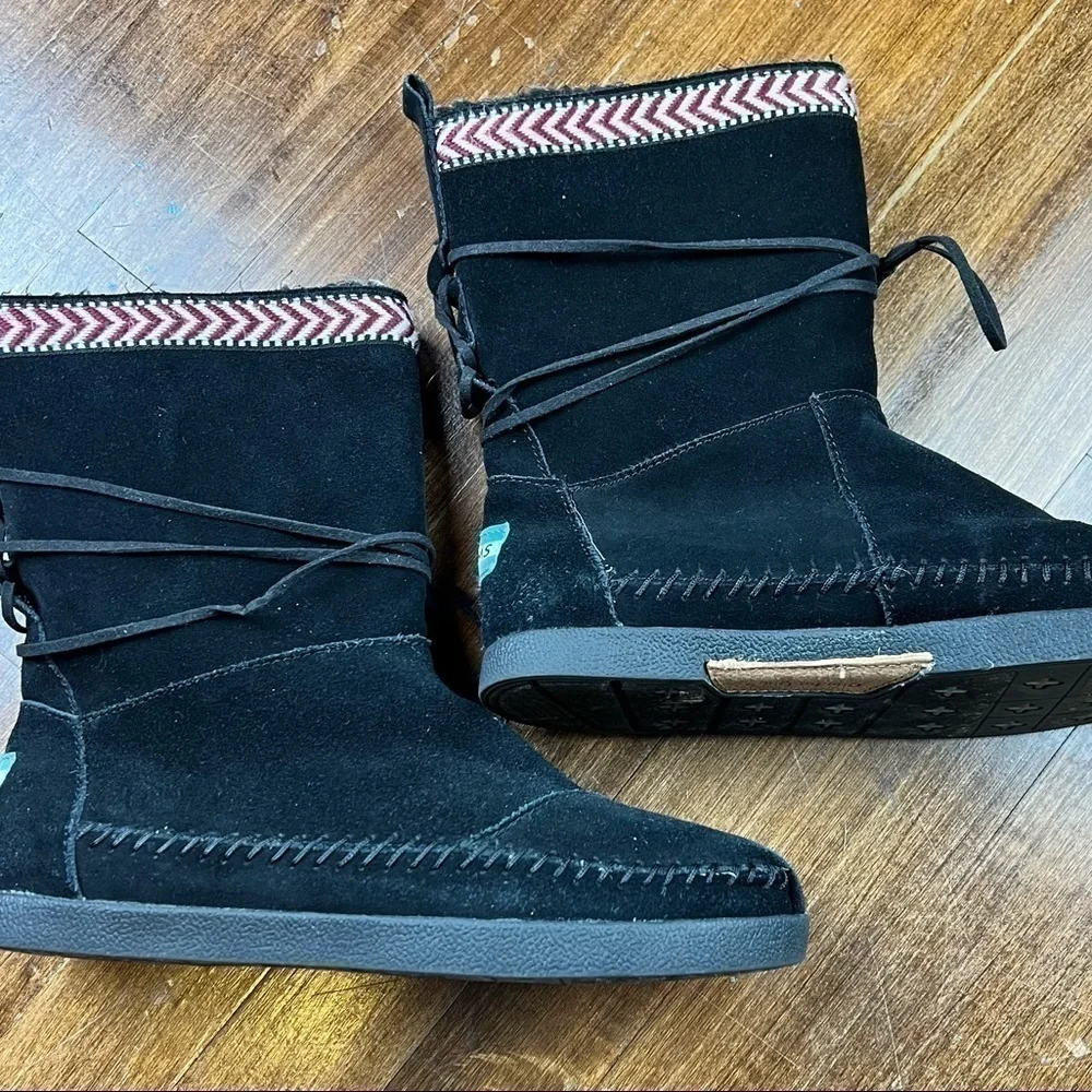 Toms Nepal Women’s Black Suede Faux Fur Aztec Moccasin Size 8 Apres Ski Gorpcore